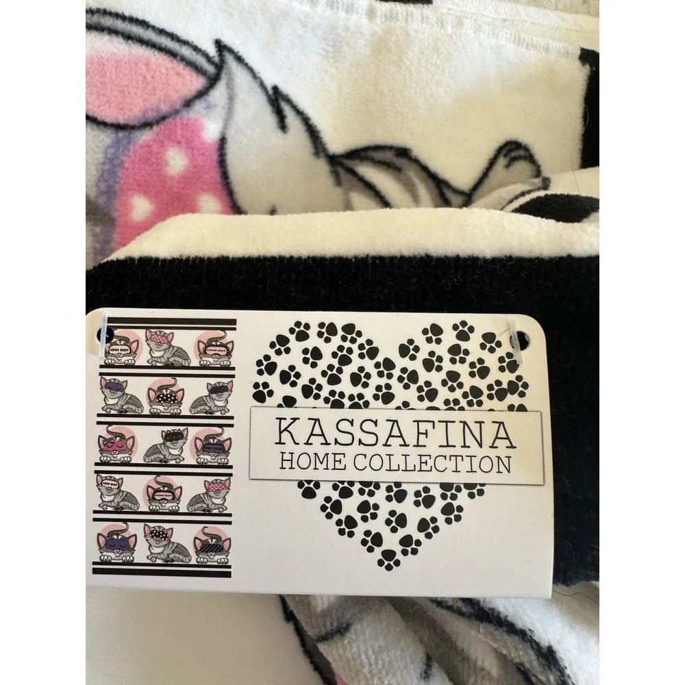 New Kassafina Cute Cats Masks Sweet Dreams Plush Soft Bath Towel